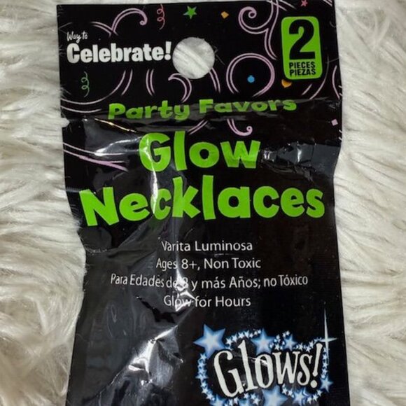 32 Pieces! Glow Necklaces Glow Light Sticks Glow Casings Party Set - Picture 8 of 16